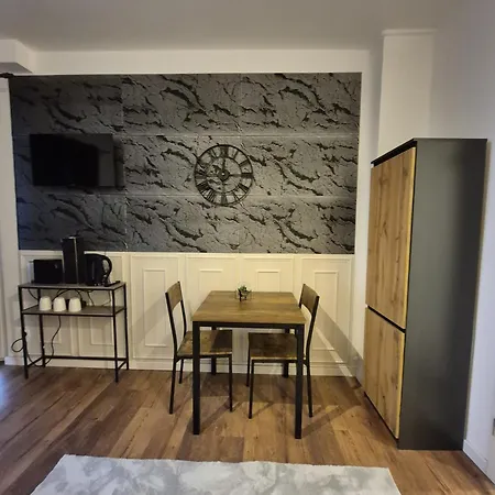 Citynest O5 Moonlight Suite Apartment